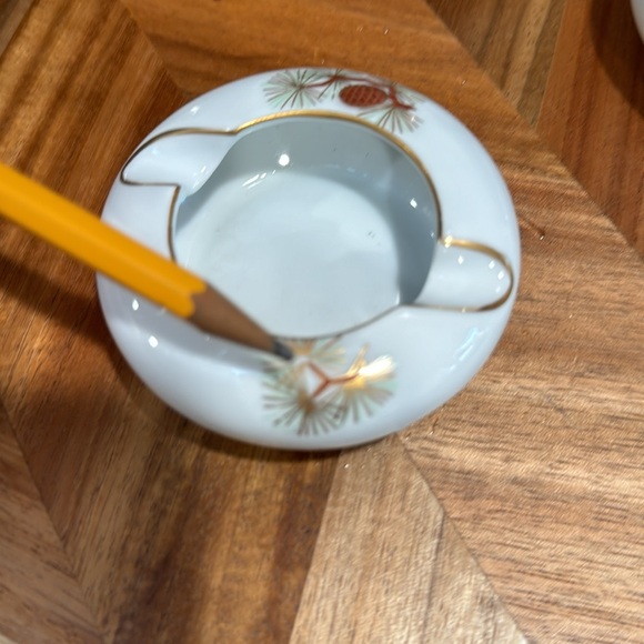 VTG Hand painted-made in Japan Fukagawa Arita Pinecone porcelain - Picture 6 of 7